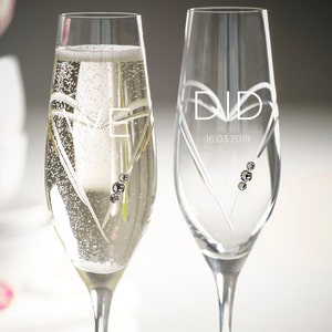 Personalised Diamante Champagne Flutes Pair, Laser Engraved, Gift Ideas, Heart Design, Wedding Gift, Birthday Gift, Swarovski Crystals, Love