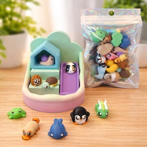 Itty Bitty Critter Pals Playset – 14 Mini Animals, Pastel Play Scene, Handmade Toy