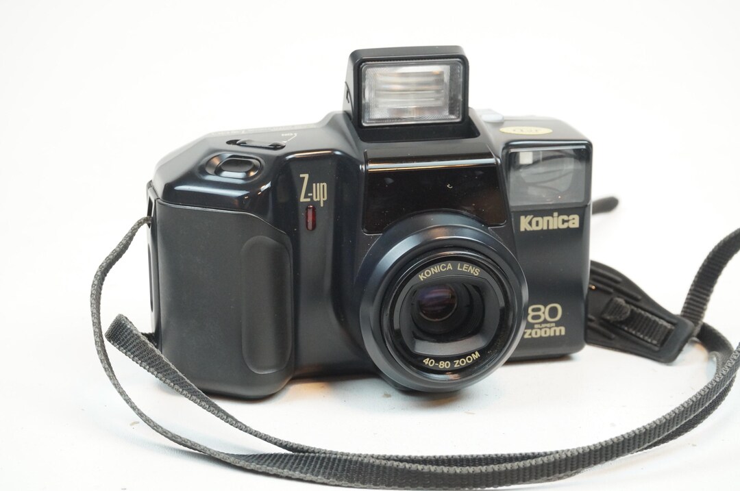 コニカ Z-Up 80 35mmフィルムカメラ – 未来的なコンパクトズーム