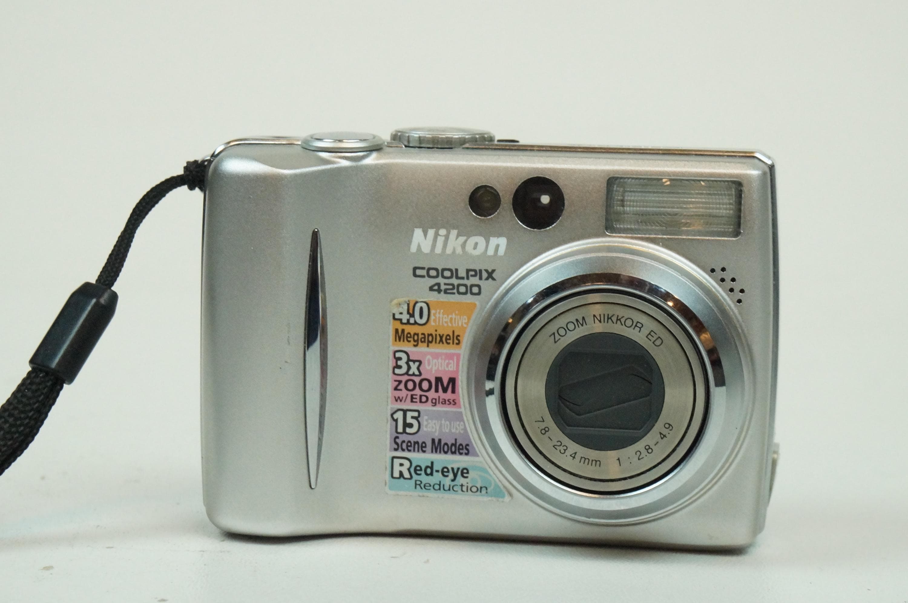 【美品】 Nikon コンパクトデジタルカメラ COOLPIX 4200 ニコン ニコン クールピクス 4200 ヴィンテージデジタルカメラ - Etsy 日本