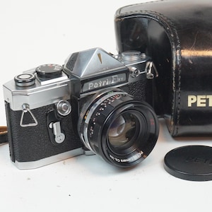 Petri Petriflex V Rare and unique SLR for 35mm films