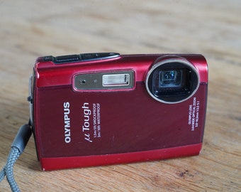 OLYMPUS μTOUGH-3000 　レッド Amazon.com : OM SYSTEM OLYMPUS Stylus Tough 3000 12 MP
