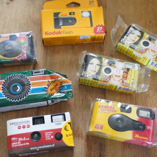 Vintage single use, disposable cameras, unused!