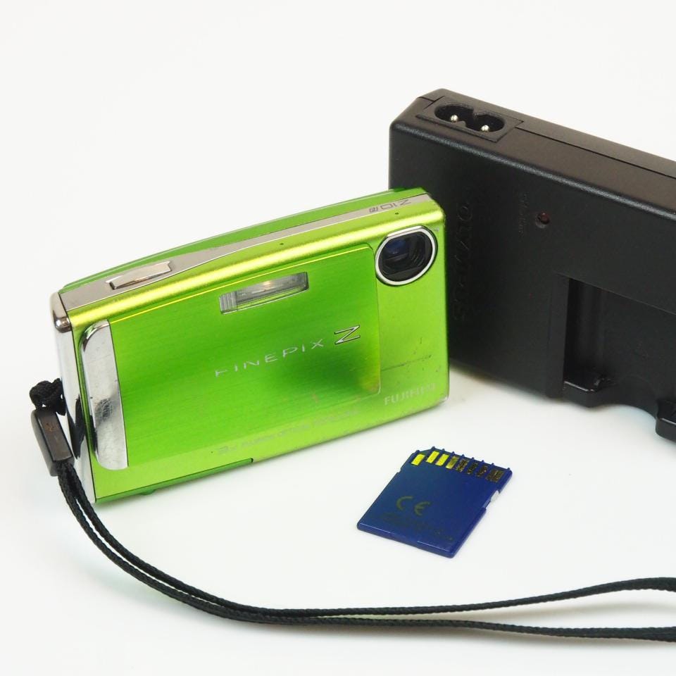 Fujifilm Finepix Z10 - Etsy