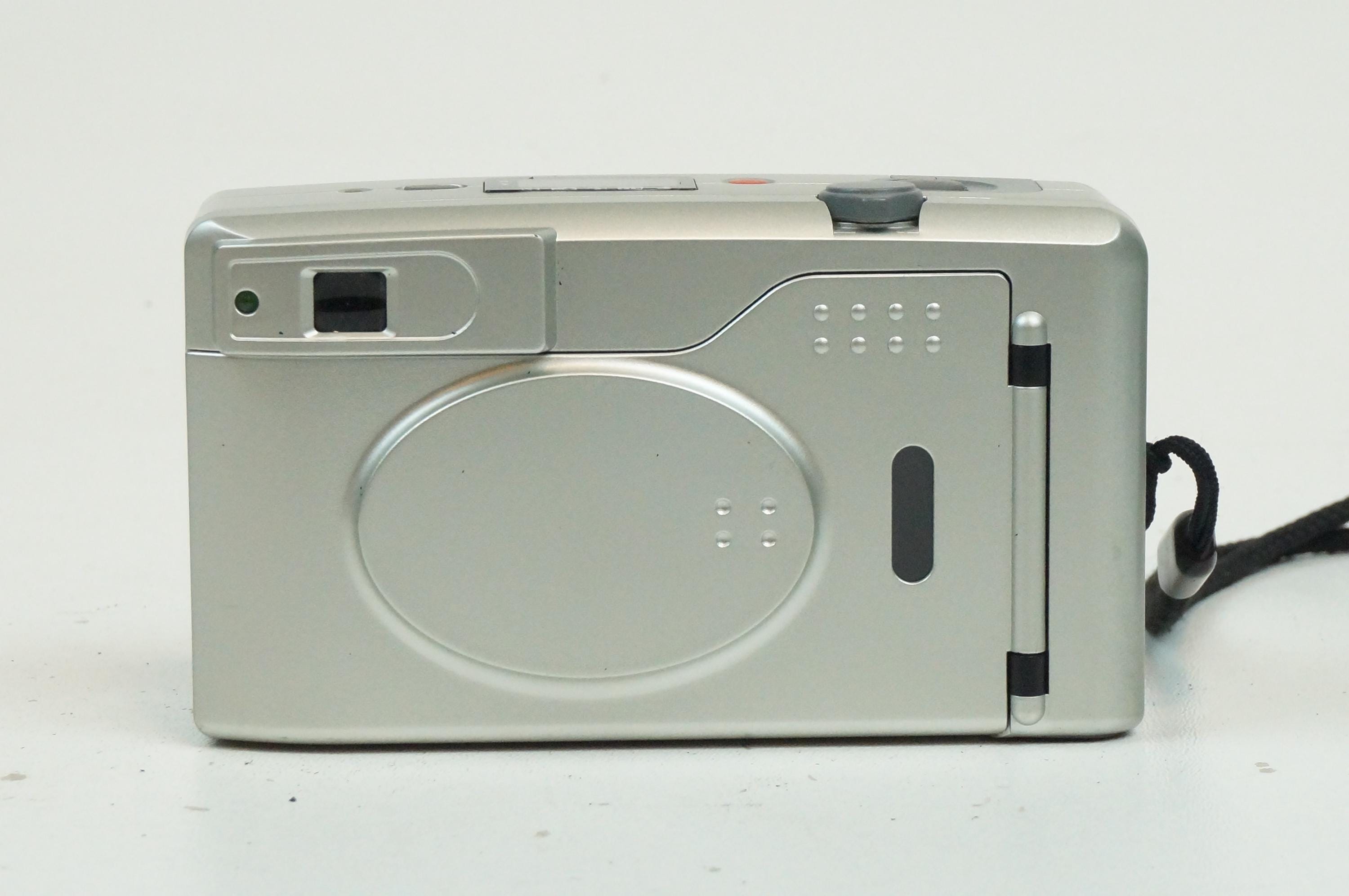 コニカ Z-up 90e | 35mmコンパクトフィルムカメラ – テスト済み＆動作