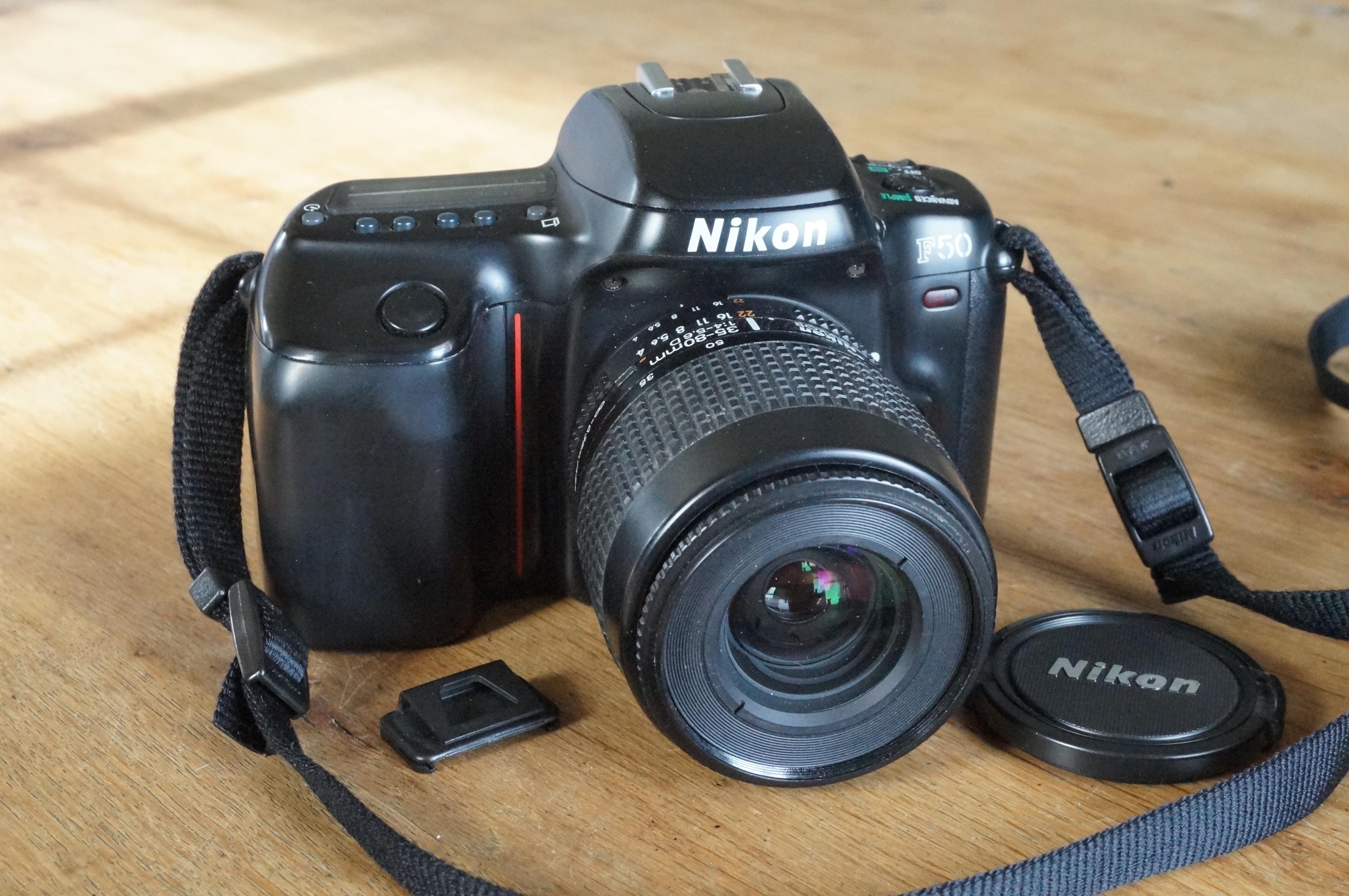 Nikon F50 一眼レフカメラ レンズ2本付き　レトロカメラ Nikon F50 一眼レフカメラ レンズ2本付きレトロカメラ