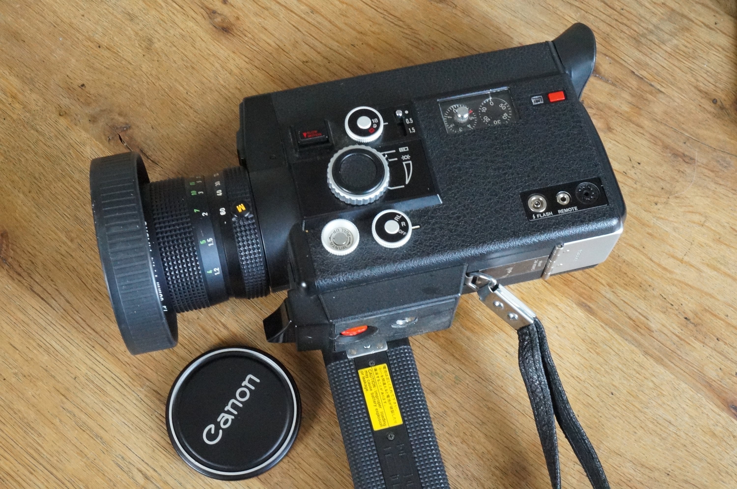 Canon Auto Zoom 814XL Electronic Super Movie Camera