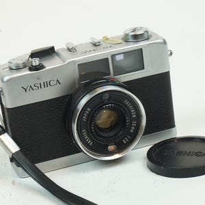 Yashica 35 ME classic viewfinder for 35m film, tested and works!