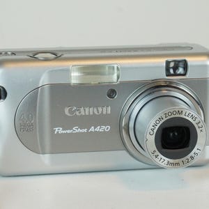 Canon Powershot A420 vintage digital camera