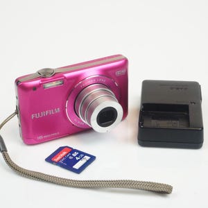Fujifilm Finepix JX550 PINK Digicam! Top, Card Included, Ready to