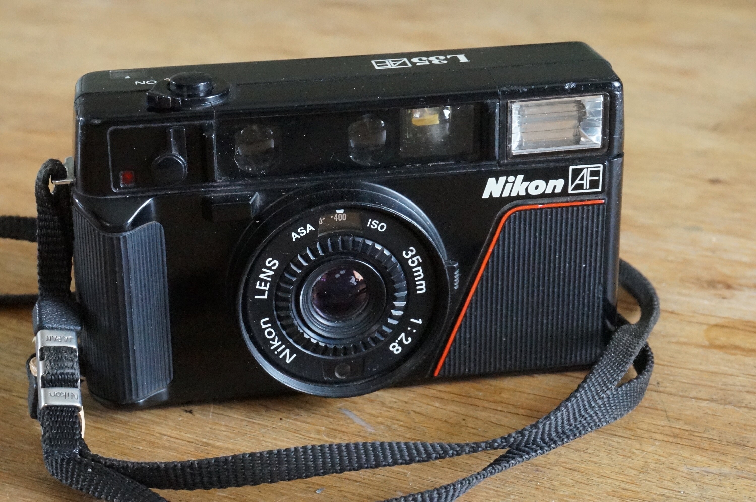 Nikon Em 35mm Film Camera Exc+8] Nikon L35AD AF ISO 1000