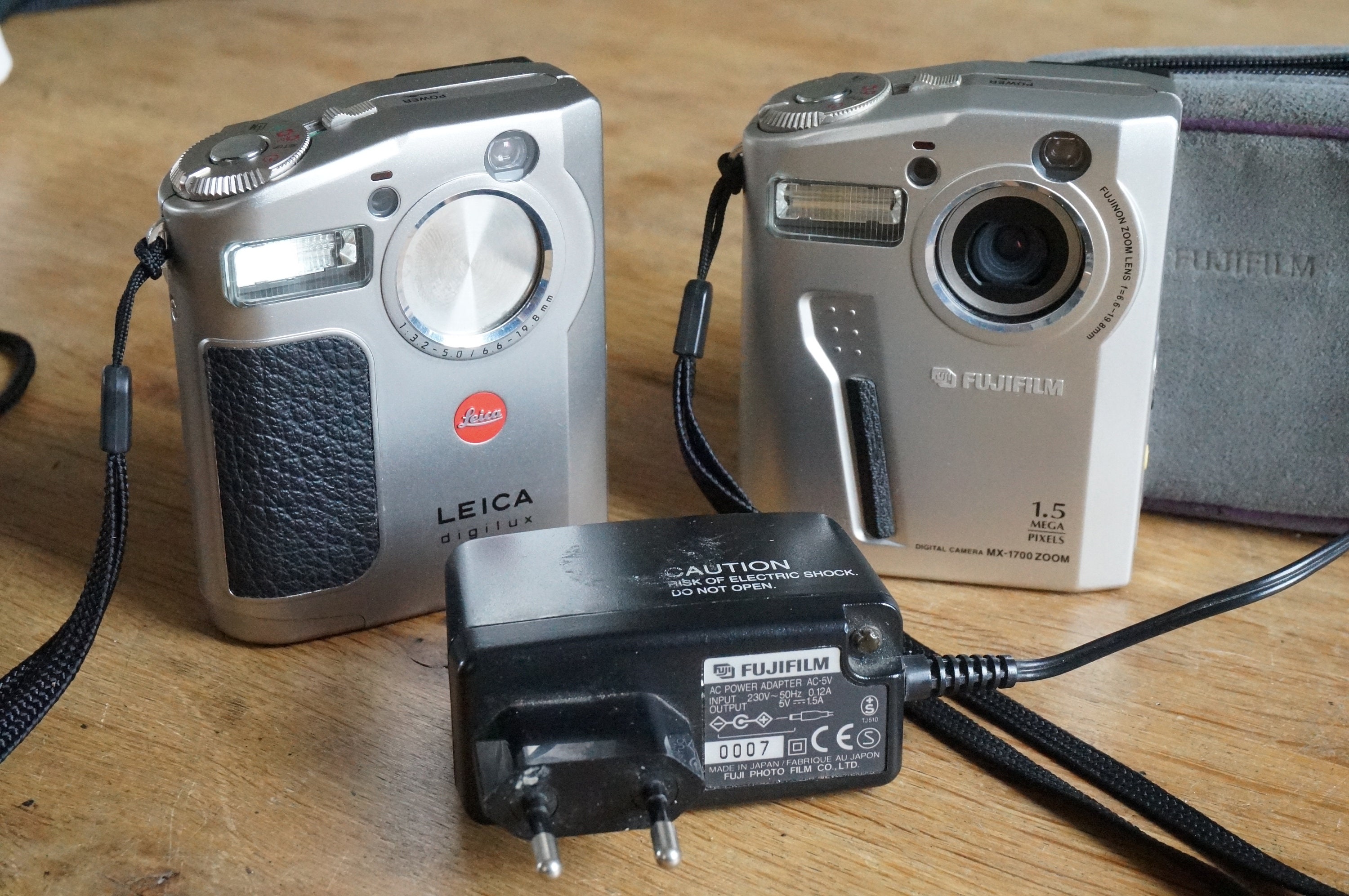 Leica Digilux Zoom とその兄弟機である Fuji について、ぜひお Leica Digilux Zoom とその兄弟機である Fuji について、ぜひお