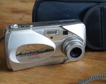 Olympus Camedia C-450 vintage digital camera + card