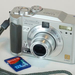 Panasonic Lumix DMC-LC33 vintage digital camera, Leica lens!