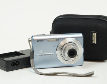Casio Exilim EX-Z80 Compact Digital Camera. Vintage Digital Casio Exilim EX-Z80 Compact Digital Camera. Vintage Digital