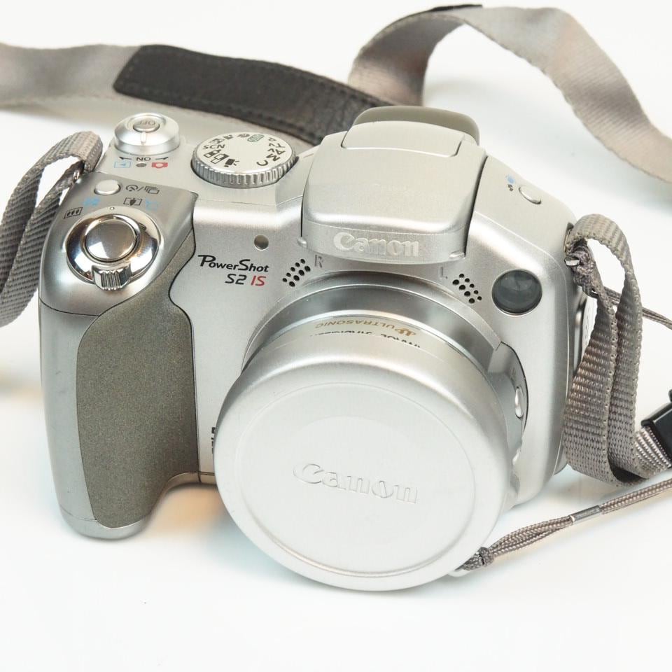 Canon Powershot S2is Top Class Digital Camera With Tilt&swivel