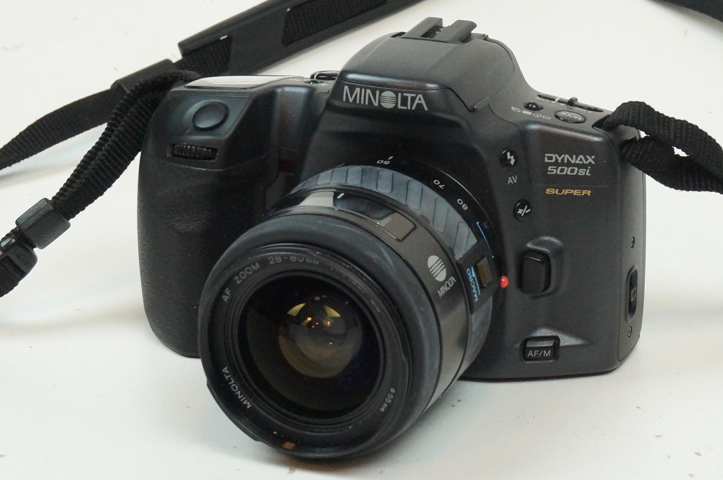Appareil Photo Argentique Minolta Dynax 505 SI + Objectif 28-80mm – Très Bon État