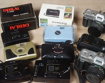 Nice collection of TOY cameras! Simple to use, fun cams with plastic lenses! Lomo!