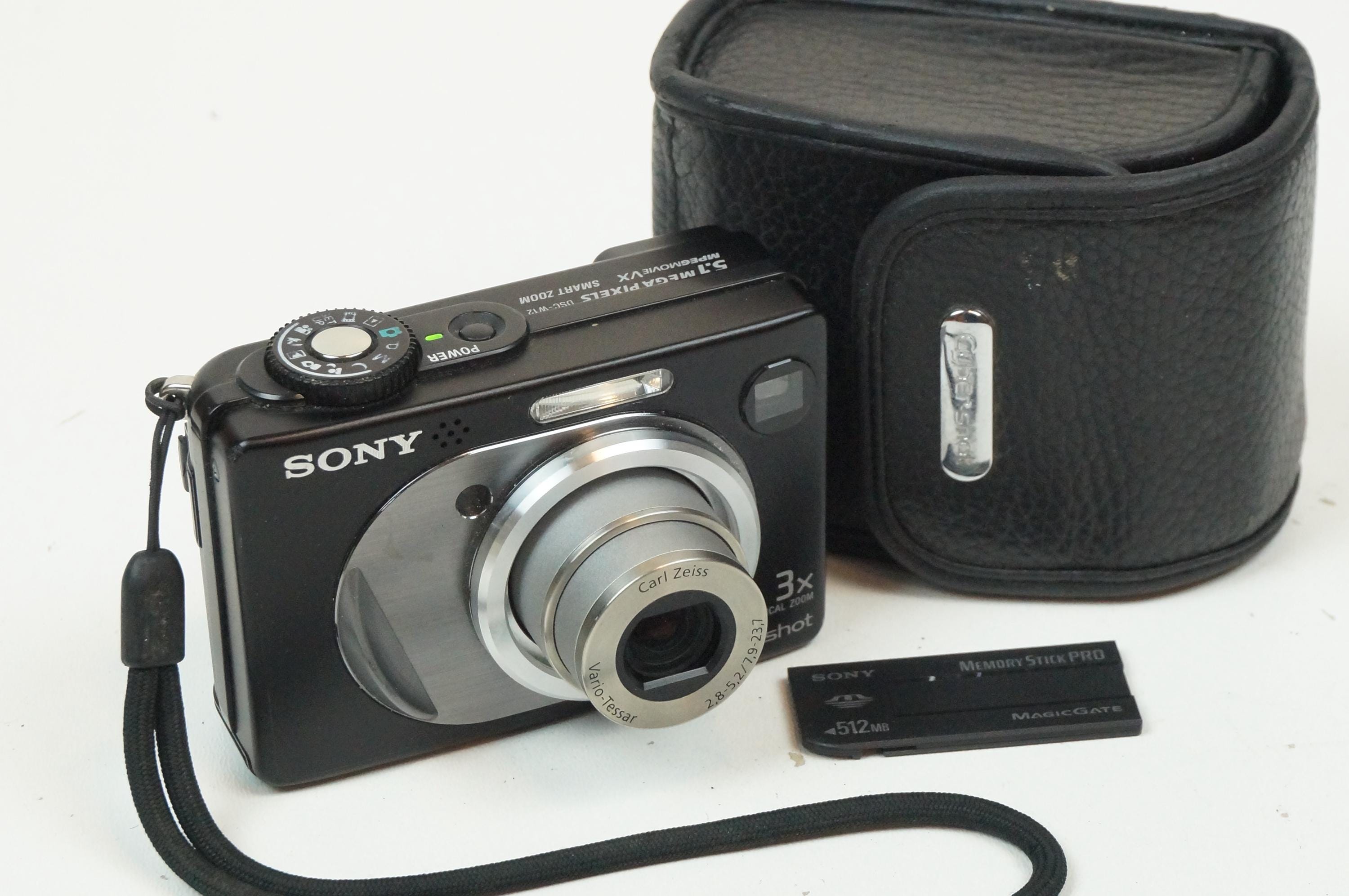 Sony Cybershot DSC-W12 Vintage Digital With Carl Zeiss Lens Sony Cybershot DSC-W12 Vintage Digital With Carl Zeiss Lens