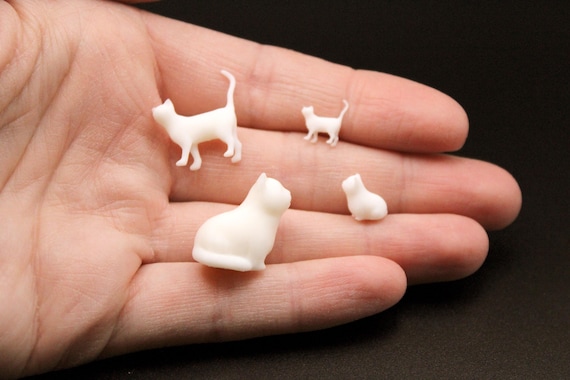 Miniature Cat 4Pk Family 1:24 Scale Kittens, Unpainted, Sitting & Standing for Dollhouse