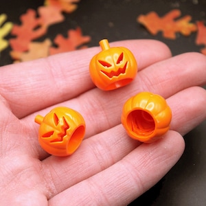 Jack O Lantern 3 or 6 Pk Miniature 1:24 Scale Hollow Plastic Pumpkin - Halloween Decor for Dollhouse, Autumn Village, Fall Fairy Garden