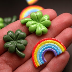 St Patricks Day 15 pc Clover & Rainbow Polyresin Cabochon Mix of Green Shamrocks w/ Glittery Rainbows for Hair, Miniature Crafts, Doll Hats