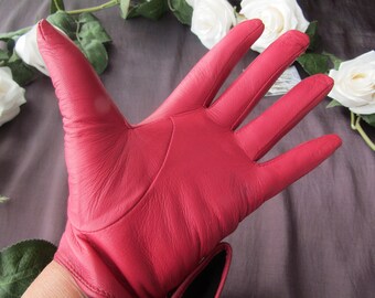 Patent leather with bow Marks & Spencer pink gloves. Size medium - large