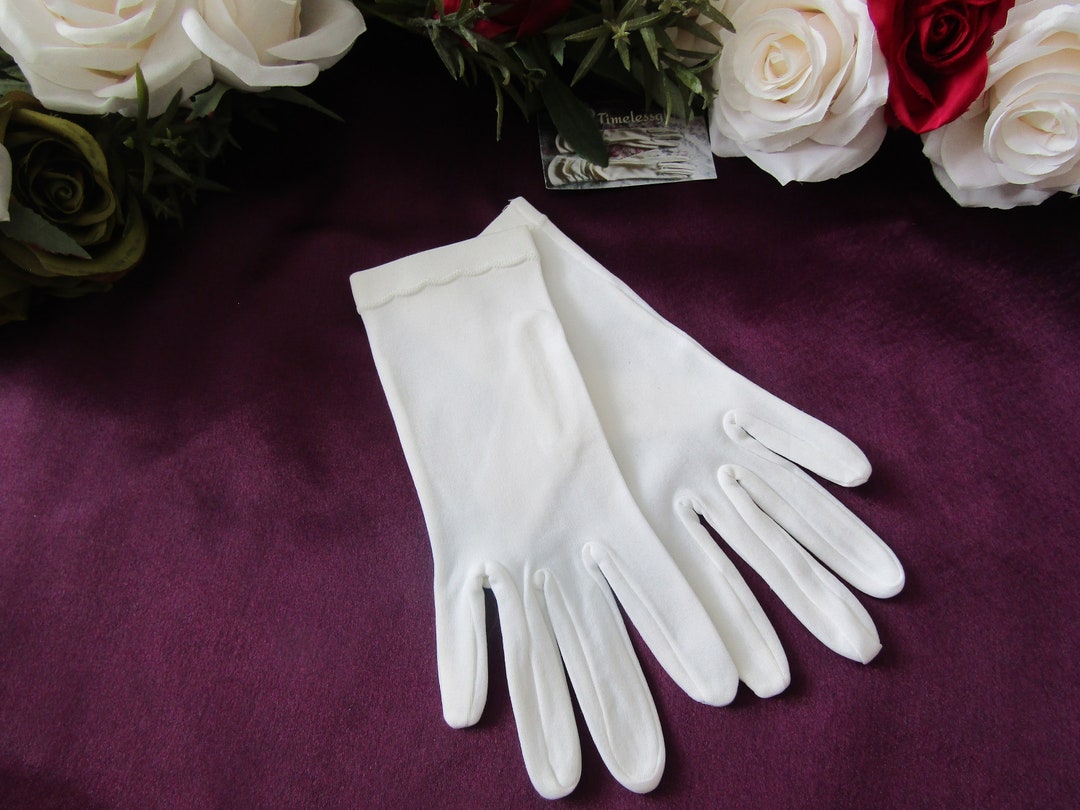 Vintage White 100% Nylon Wrist-length Gloves One Size. Made in - Etsy