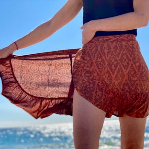PRINTED MINI SKIRT. Wrap skirt. Cotton cute mini sexy skirt with ties. Summer dress. Great for beach or city.