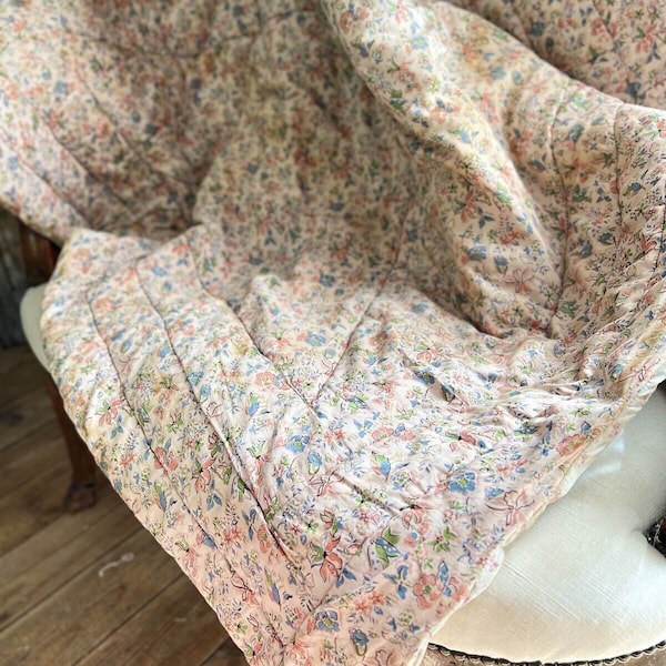 Antique French floral QUILT c1850 / piqué de Marseille / pale PINK decor