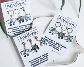Sheepy stitch markers in gold / brass / Maschenmarkierer / charms / pendants / Anhänger