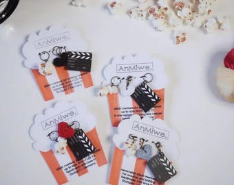 KNIT CINEMA stitch markers in vintage brass / Maschenmarkierer / charms / pendants / Anhänger / progress keeper / popcorn film crochet heart
