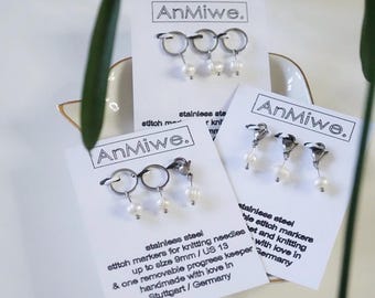 stainless steel white-pearl stitch-markers in silver/ stitch marker / maschenmarkierer / progress keeper / charms / pendants / stitch marker