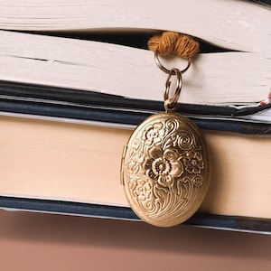 Funktionelles Medaillon Lesezeichen | Personalisierter Fotoseitenhalter
