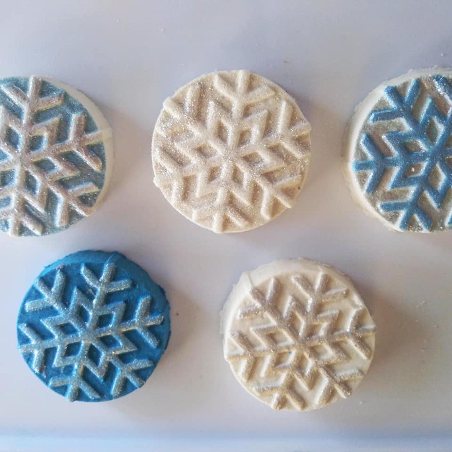Snowflake Bath Bomb// Frozen Snowflake// | Etsy
