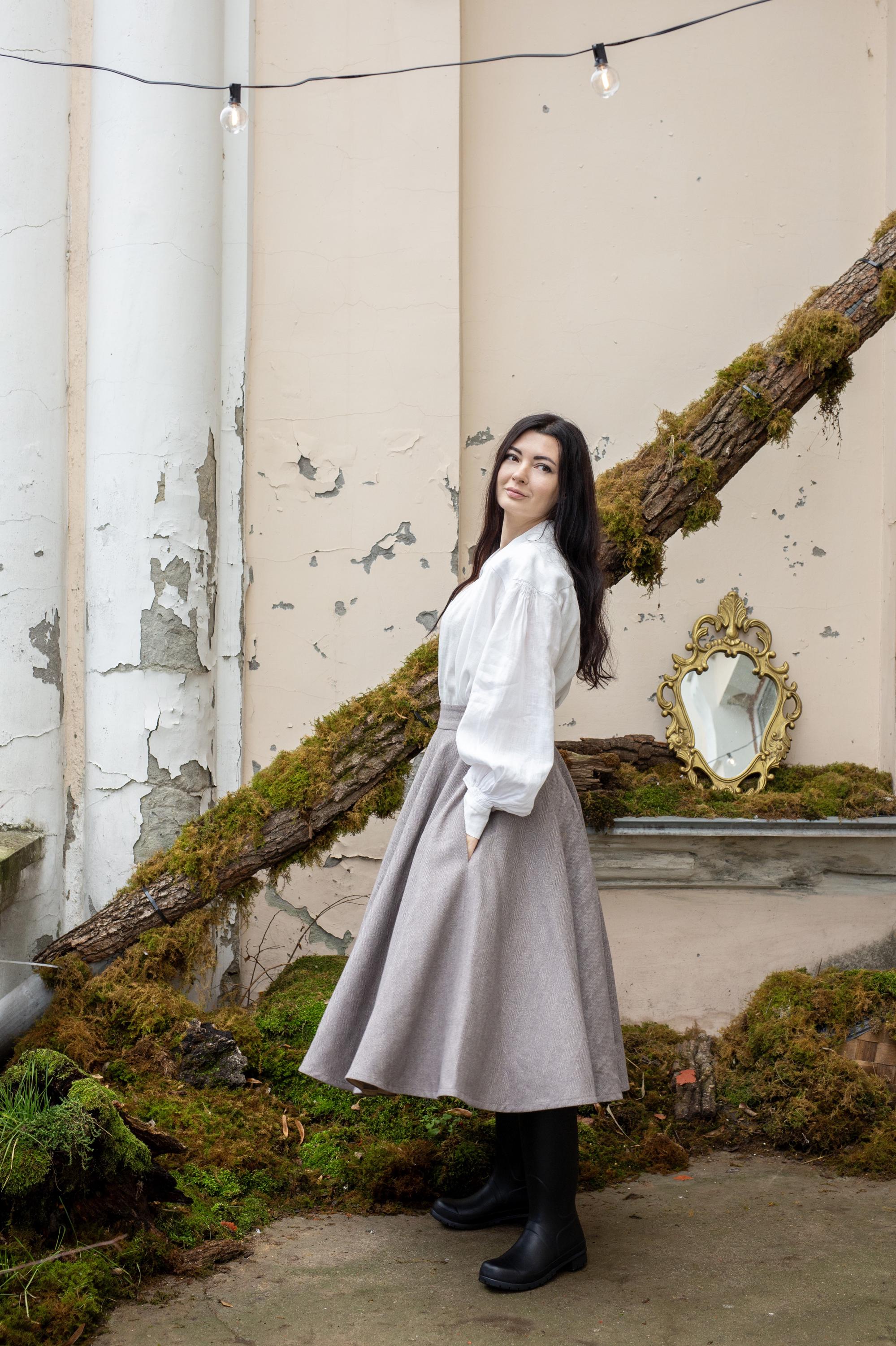 FREYA 暖かい厚手のツイルリネン フルサークルスカート、テーラード