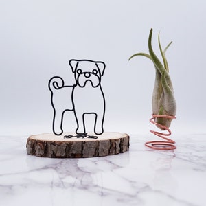 Wire sculpture of pug, dog, personalize, custom, wire art, home decor, office decor, dog lovers, gift, desk decor, desk accessories image 1
