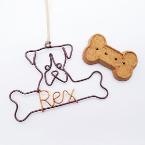 Wire boxer ornament with dog bone Personalized Ornament Pet Name Dog Christmas Gift Unique Dog gift dog lovers wire pet name sign