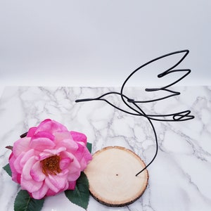 Wire sculpture of hummingbird, personalize, custom, bird, desk decor, office decor, wire art, garden decor, home decor, desk accessories image 3