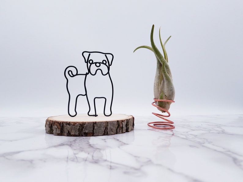 Wire sculpture of pug, dog, personalize, custom, wire art, home decor, office decor, dog lovers, gift, desk decor, desk accessories image 2