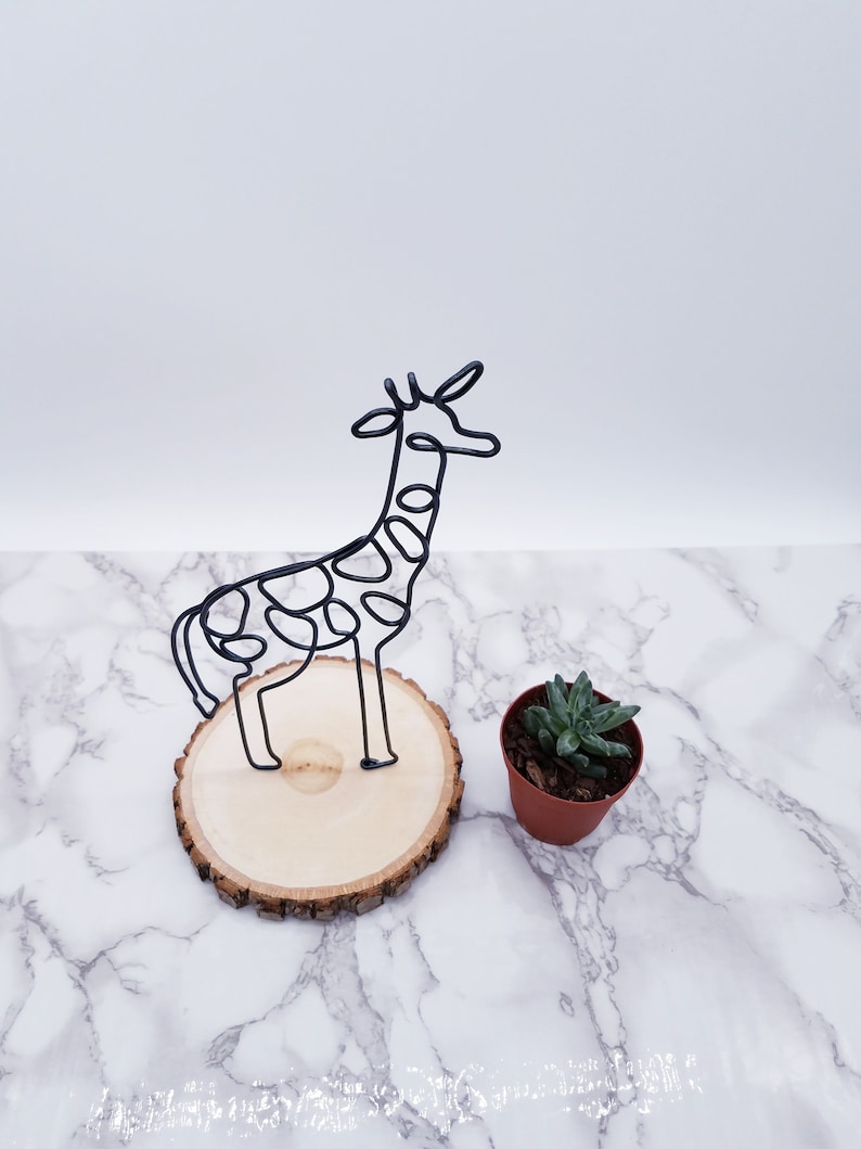 Wire sculpture of giraffe animal safari wire art home decor office decor statue gift desk decor desk accessories metal art geometric image 2