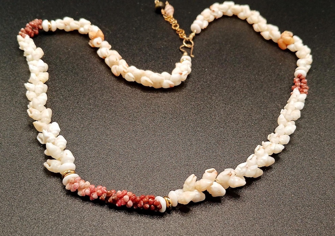 ニイハウシェルモミ３連レイ90cm Niihau Shells lei ハワイ 訳あってお買い得！30～80％OFF ニイハウシェルモミ3連レイ90cm