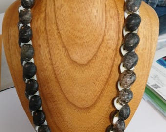 Traditional Hawaiian Kupee Shell Lei: Nerite Seashell Choker - Etsy