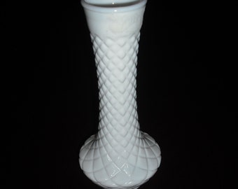 Vintage Quilted Diamond Pattern Milk Glass Jarrón, Boda, Casa de campo, Fondo acampanado