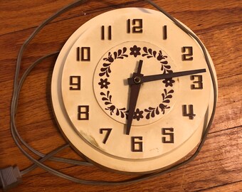Vintage Kitchen Wall Clock, MrsPetunia Wall Clock, 1970s cream and brown