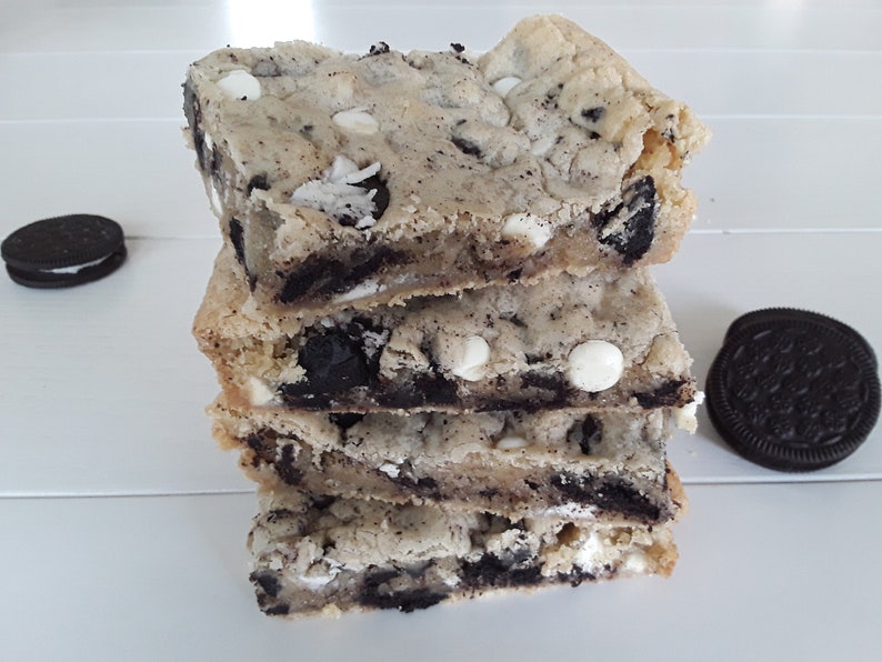 Cookies & Cream Blondies Dessert fresh baked Oreo White image 2
