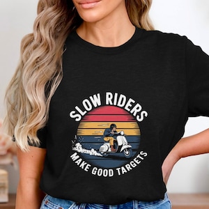 Imágenes prediseñadas de scooter retro vintage, descarga de PNG de motocicleta, diseño digital de motociclista, imágenes prediseñadas de ciclismo, ilustración de estilo de los años 80, descarga instantánea