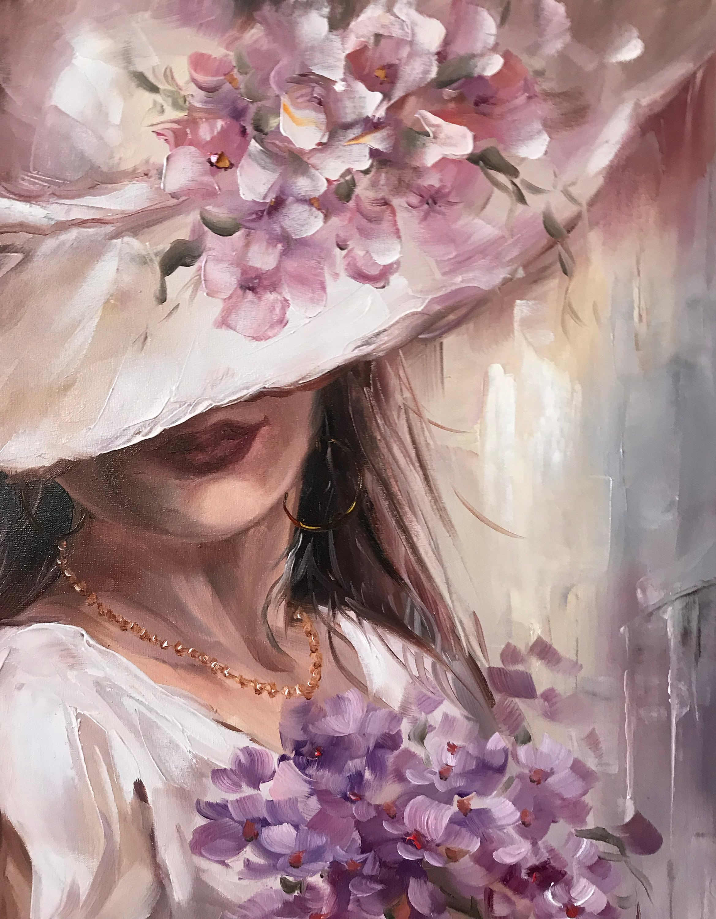 花を持つ美しい女性の絵画 若い女性の花の頭の絵画 淡いピンクの