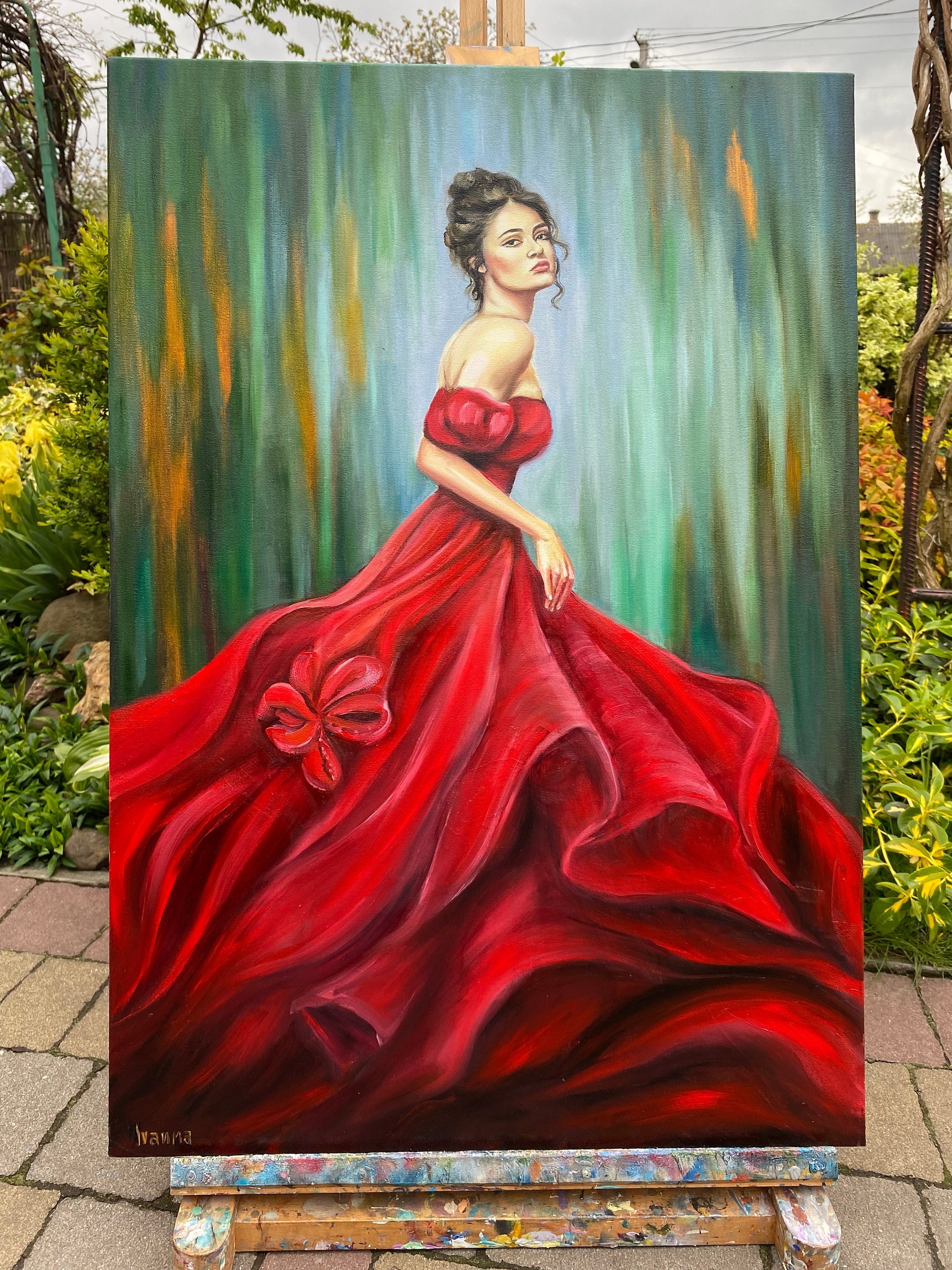 赤いドレスを着た女性の油絵 オリジナル抽象現代女性絵画 緑と赤の壁