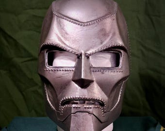 Máscara del Doctor Doom (SDCC)